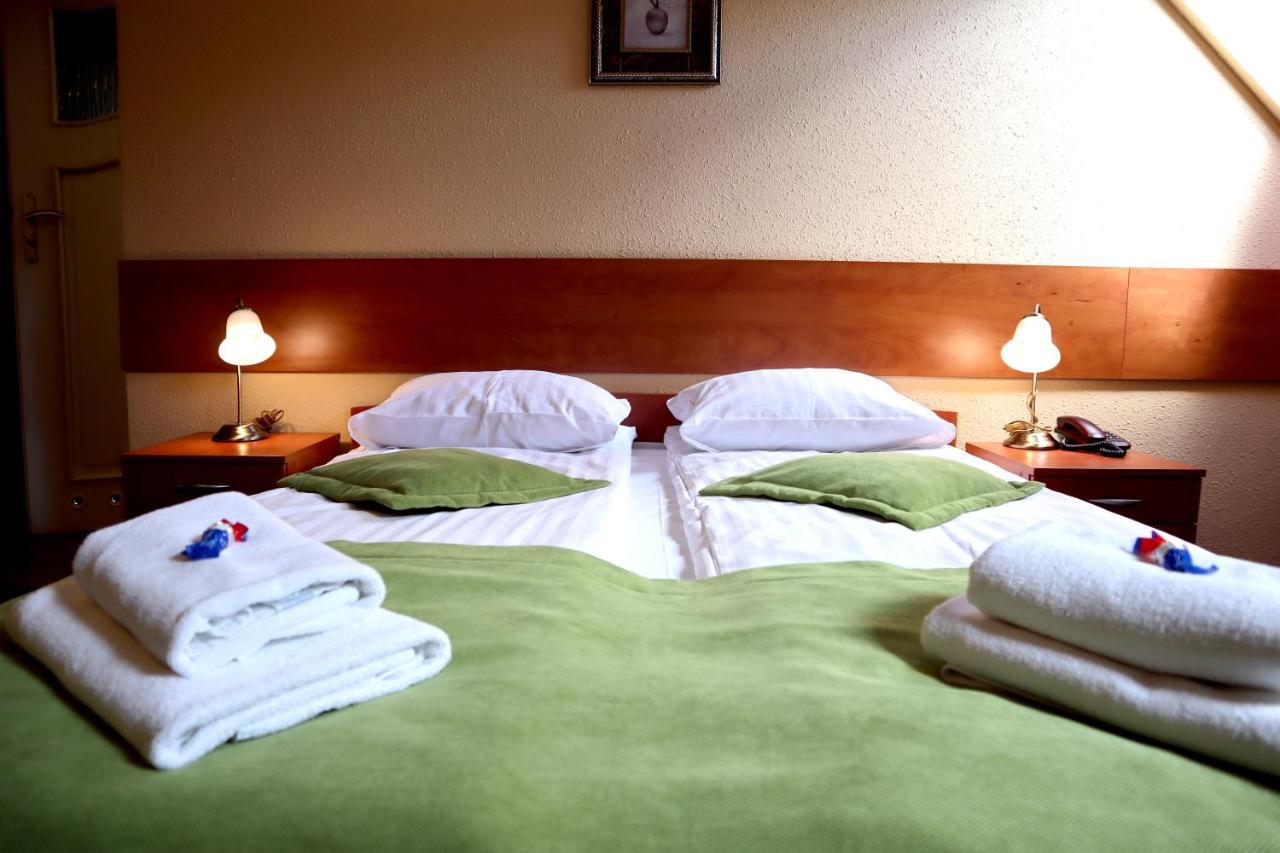 Motel Arkadia Κοστζαλίν Εξωτερικό φωτογραφία
